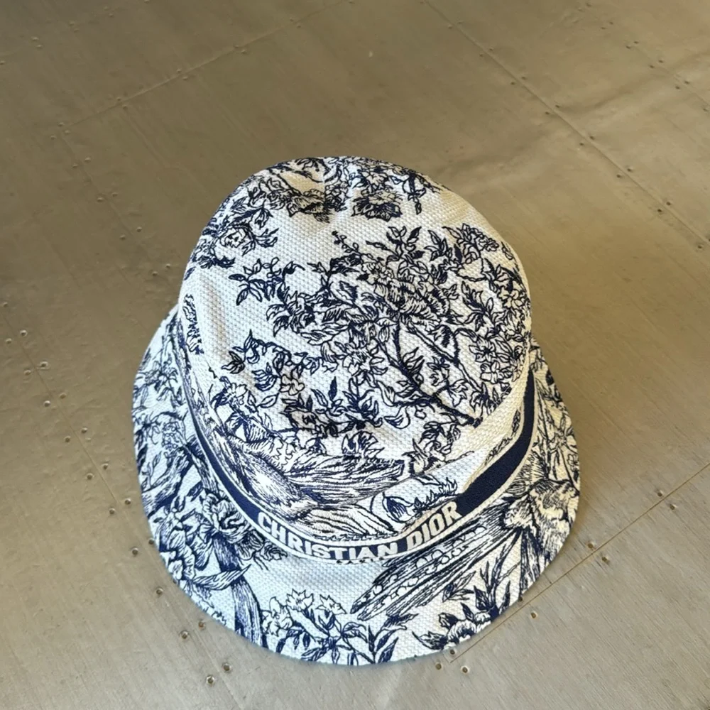 Dior brand new